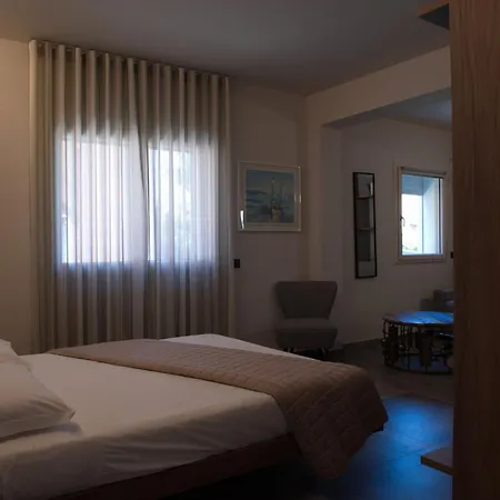 Via Goito 25 & 4* Peschiera del Garda