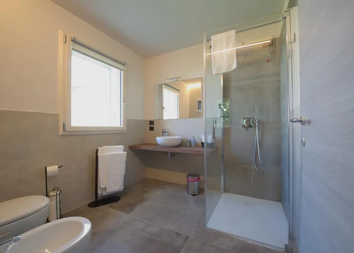 Via Goito 25 & 4* Peschiera del Garda