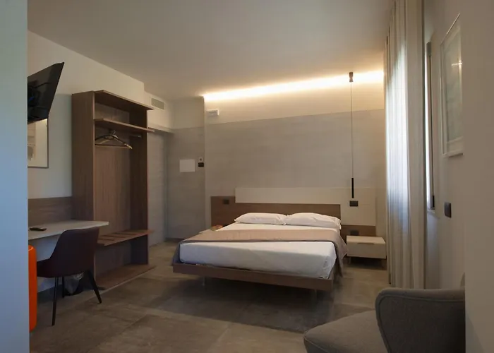 Via Goito 25 & Penzion Peschiera del Garda