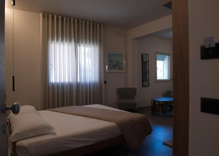 Via Goito 25 & 4* Peschiera del Garda