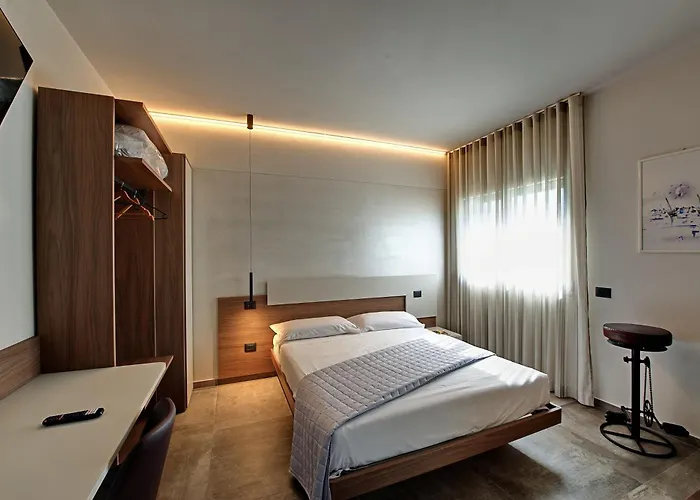 Via Goito 25 & Penzion Peschiera del Garda