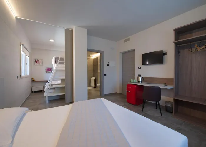 Via Goito 25 & Penzion 4*